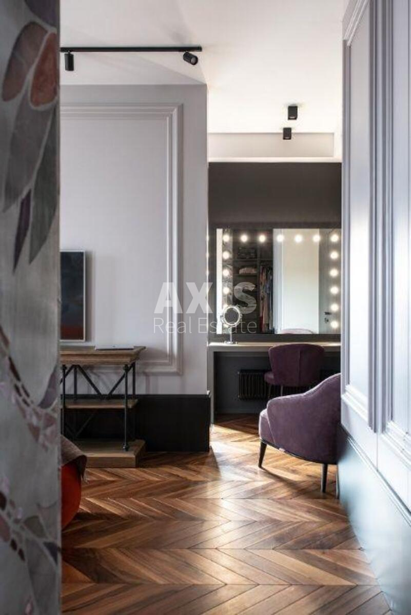 5k apartment vul. Dragomyrova Myhajla 209