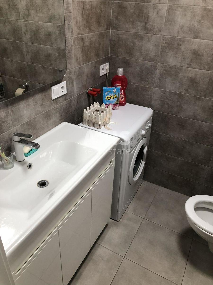 2k apartment vul. Revuc'kogo 44404506