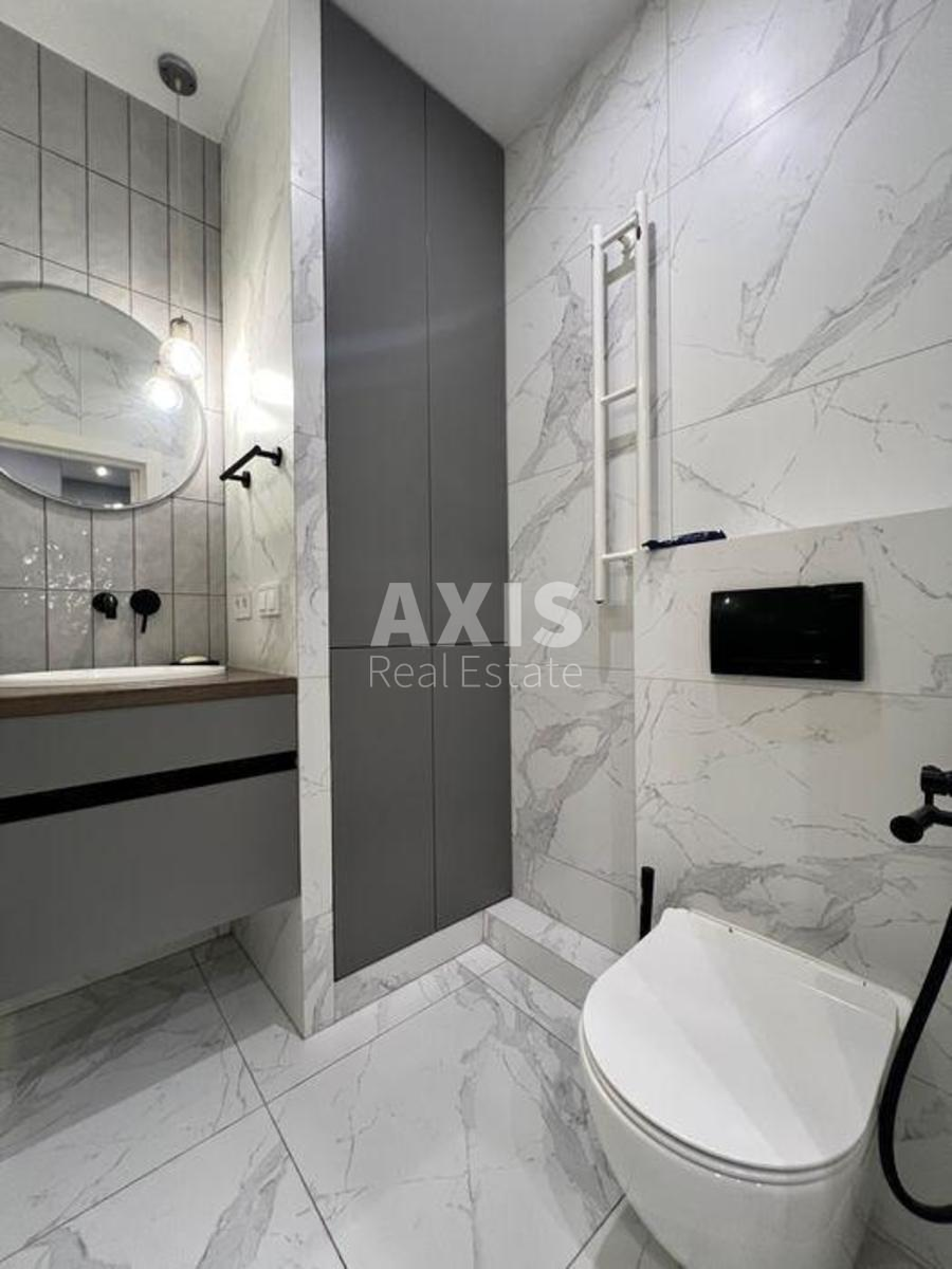 1k apartment vul. Rodyny Kristeriv 18/63