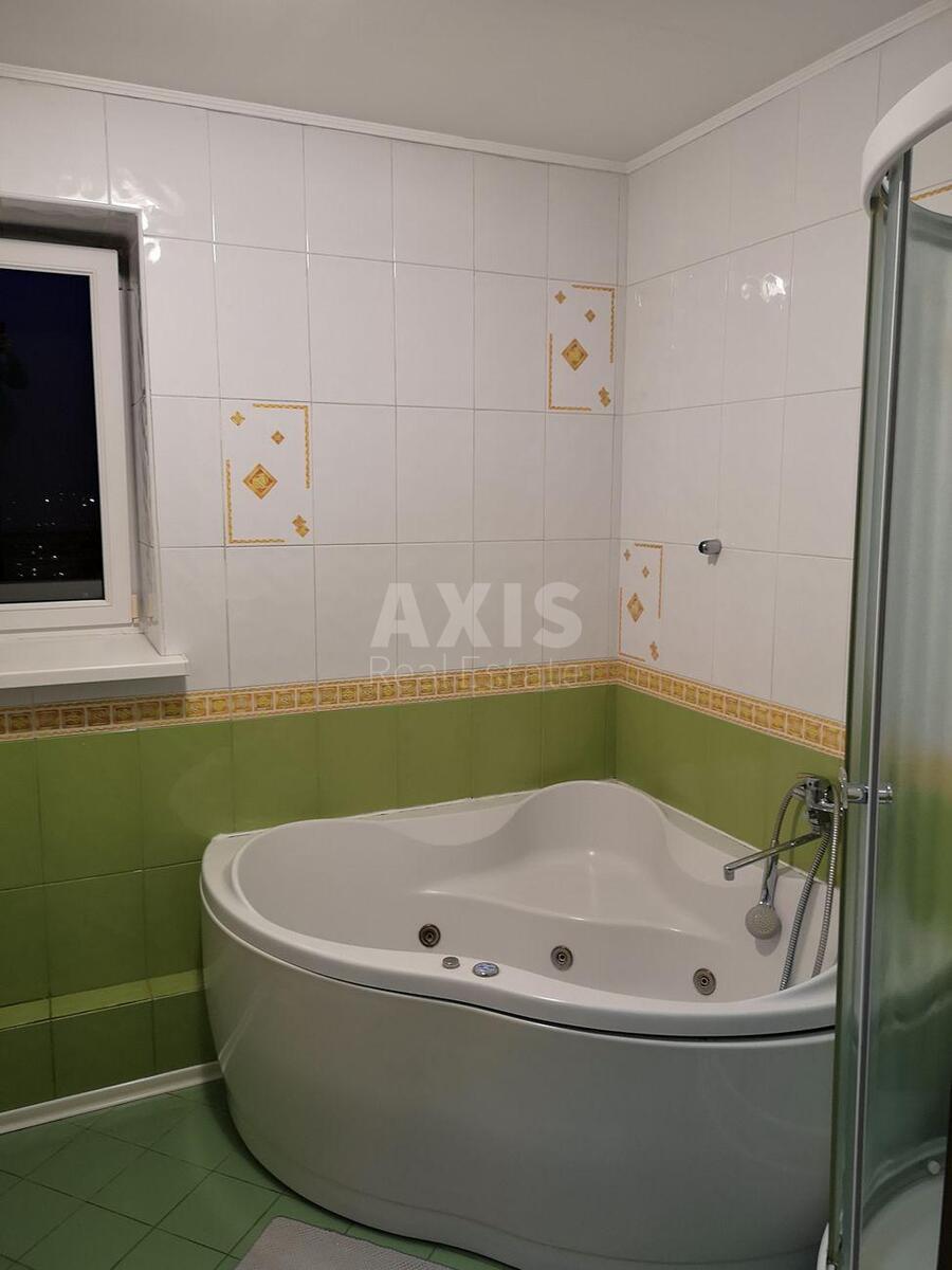 3k apartment vul. Ahmatovoi' Anny 1312