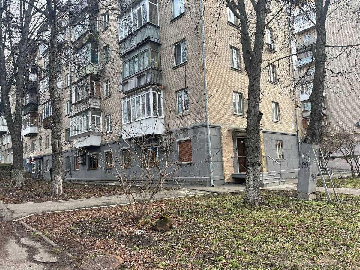 Офис бул. Николая Михновского 10, 144м262103