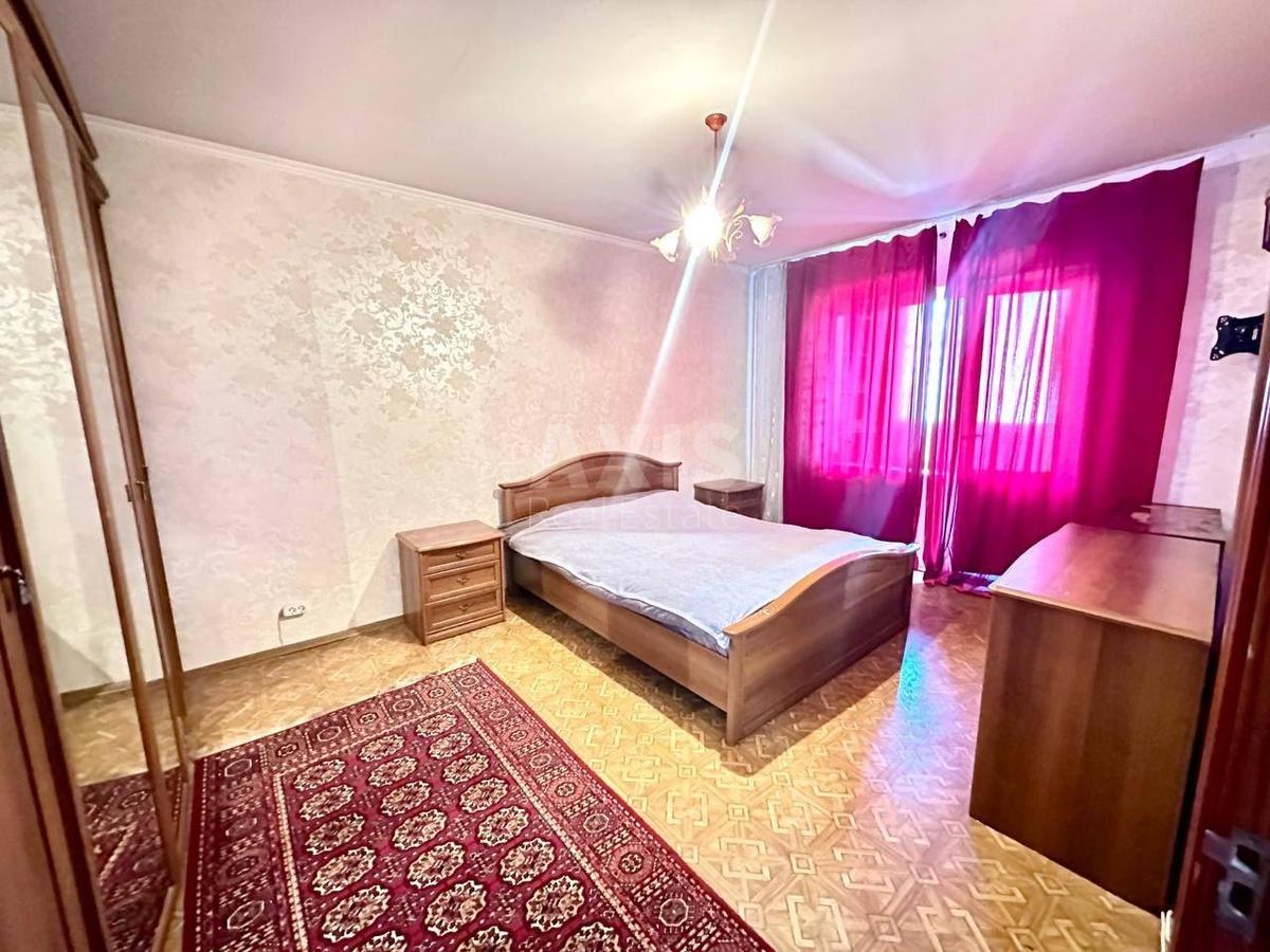3k apartment vul. Vyshnjakivs'ka 13Б5