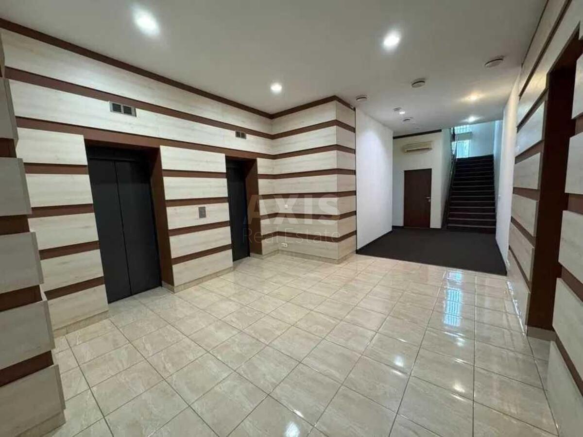 Office prov. Muzejnyj 4, 284m2594474