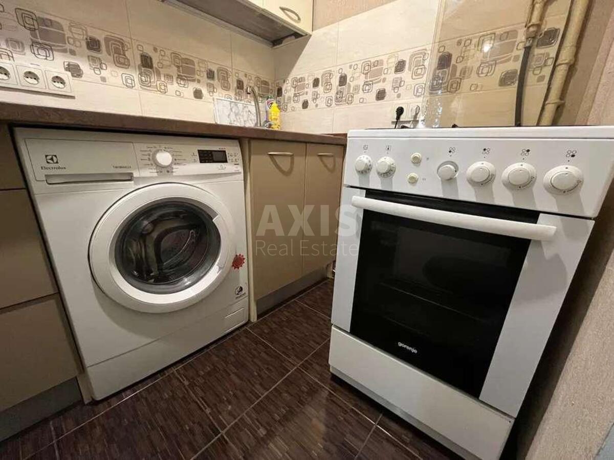 1к квартира ул. Королева Академика 6А630571