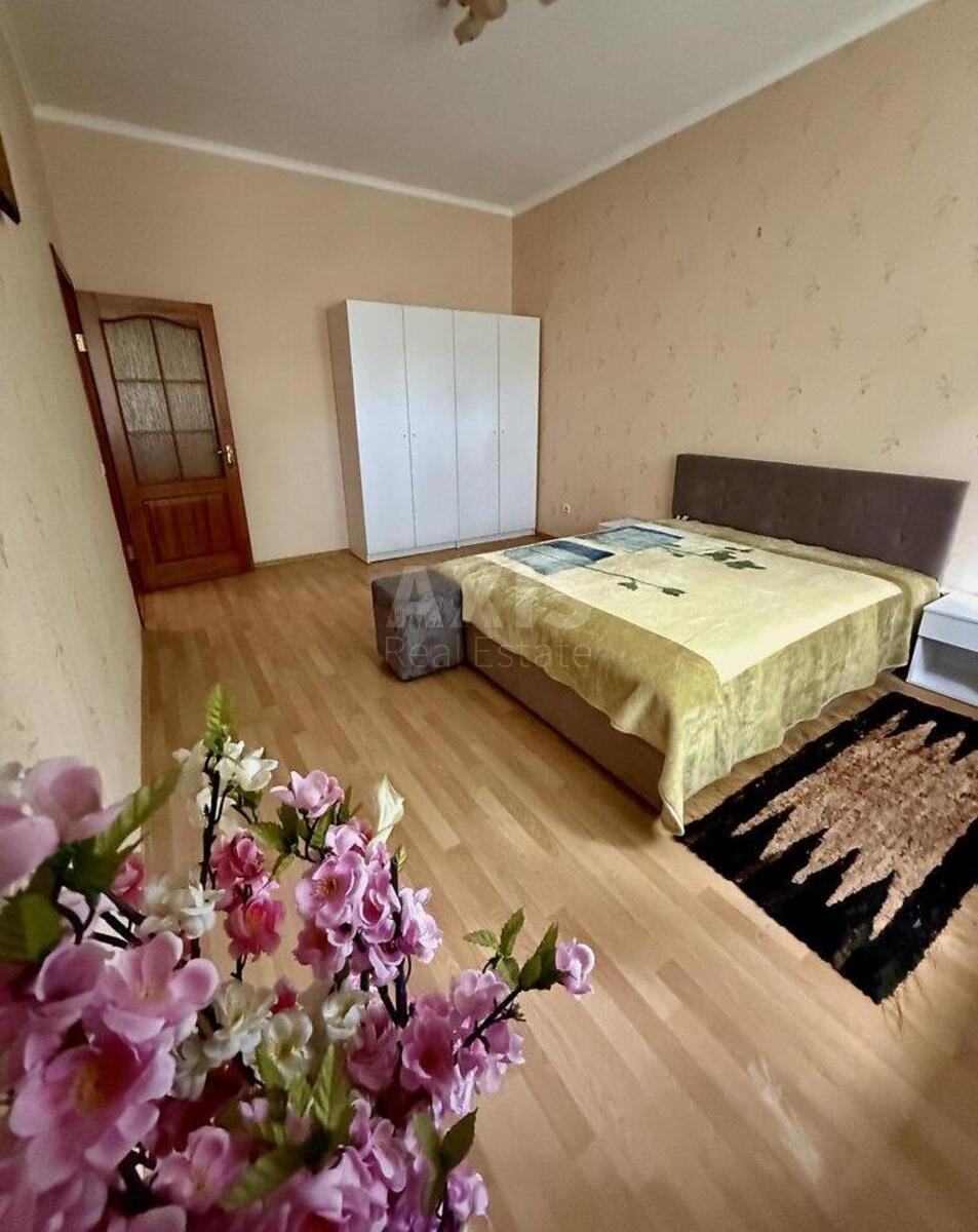 2k apartment vul. Vyshgorods'ka 45/22