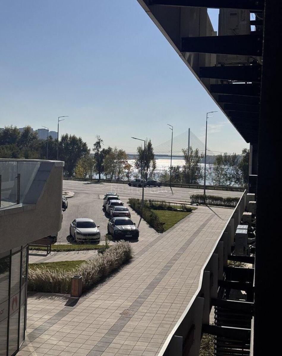3k apartment nab. Dniprovs'ka 15Є7