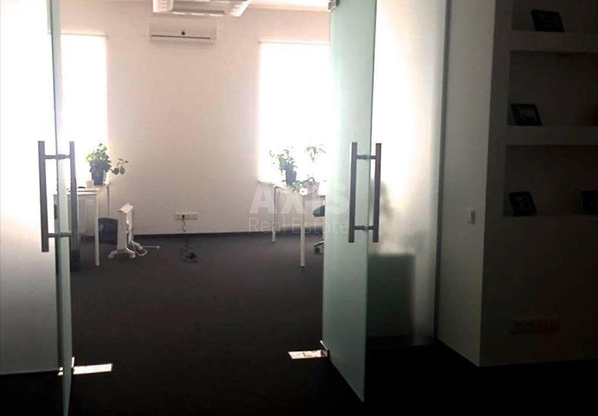 Office vul. Shhekavyc'ka 30/39, 218m20