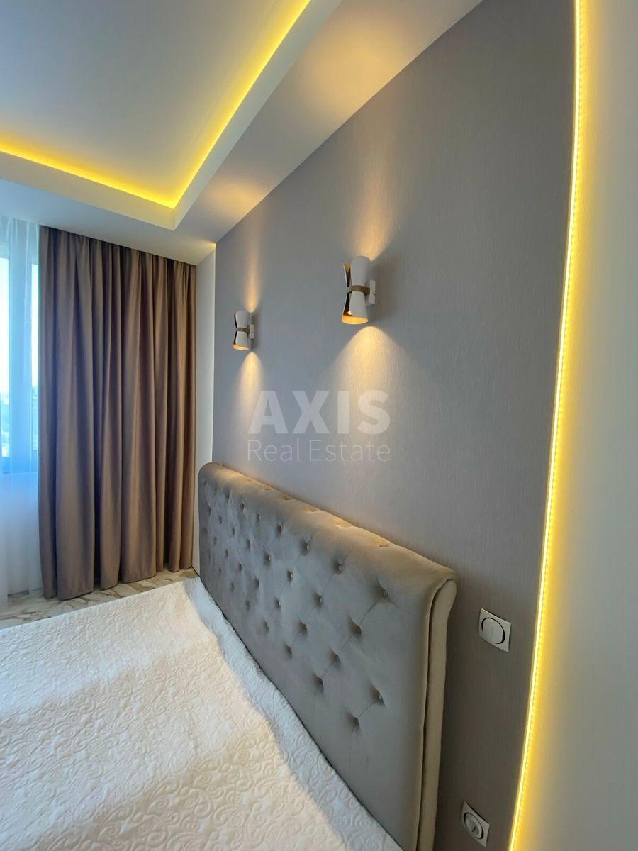 3k apartment vul. Dragomyrova Myhajla 14Б15