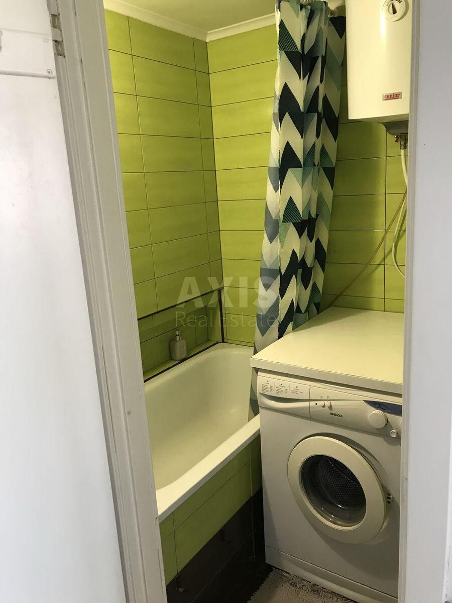 1k apartment vul. Naumova Generala 33А9