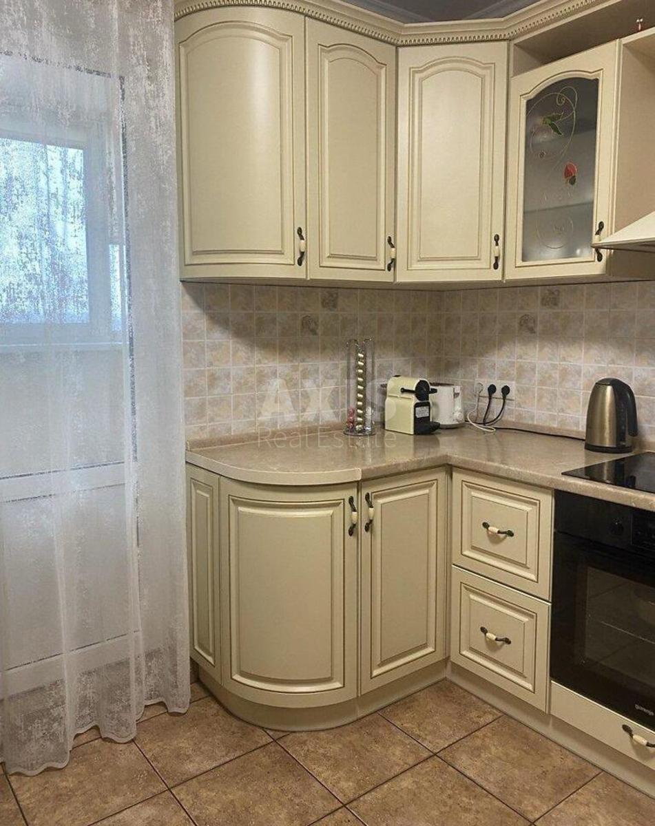 1k apartment vul. Myloslavs'ka 16