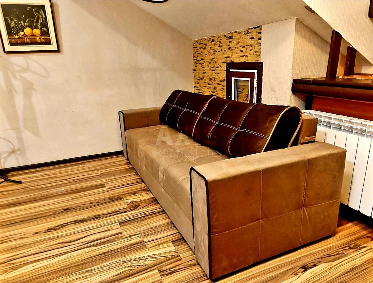 Office vul. Mechnykova 10/2, 82m20