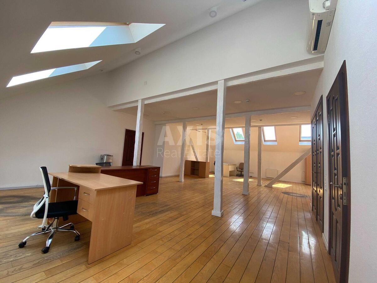 Office prov. Kolomyjs'kyj 20, 159m21