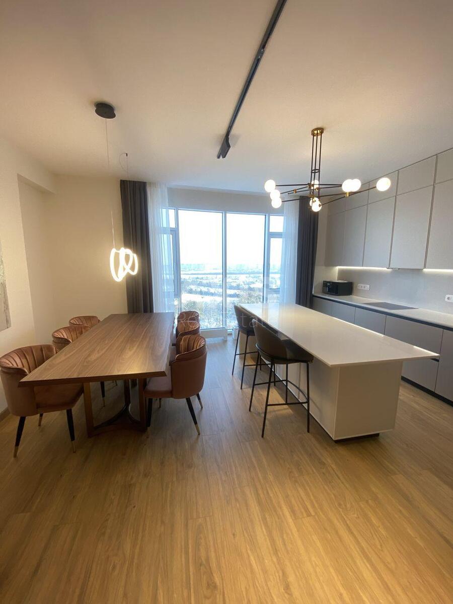 5k apartment vul. Buslivs'ka 121