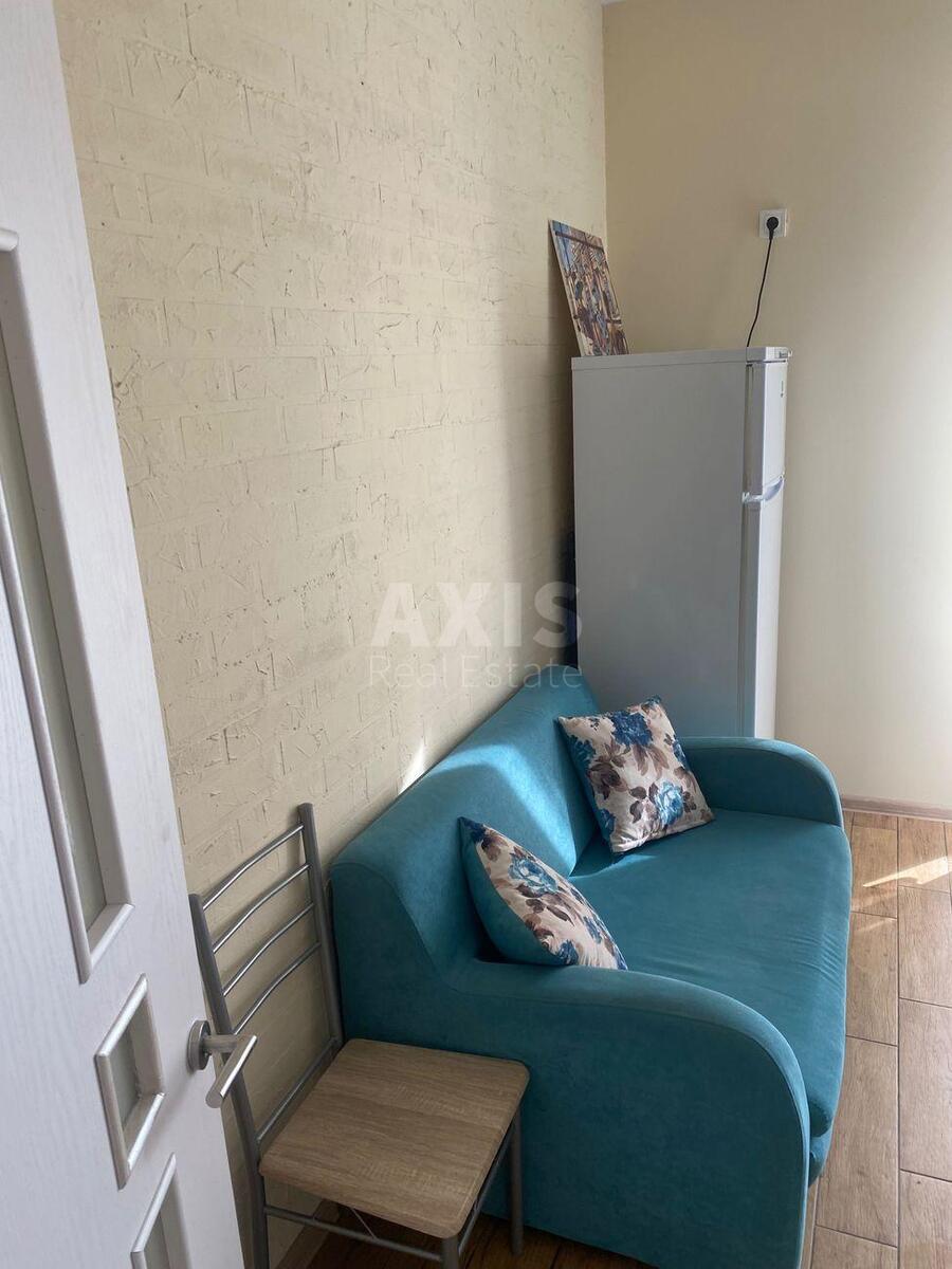 1k apartment prov. Kolomyjs'kyj 61