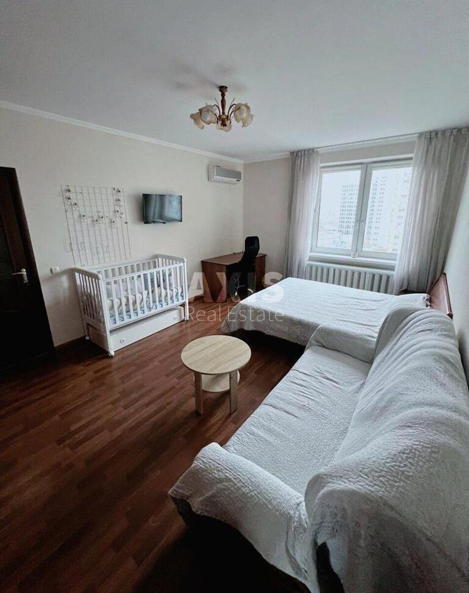 1k apartment prov. Feodosijs'kyj 14484183