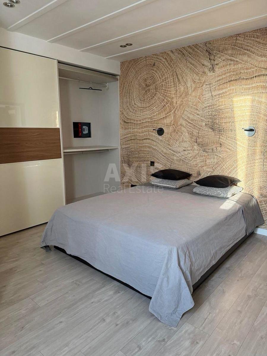 1k apartment vul. Zhyljans'ka 68