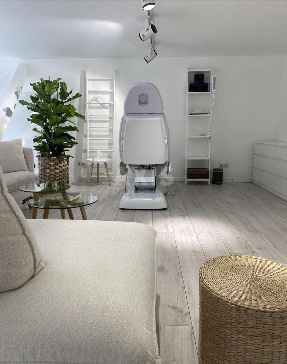 Объект торговли бул. Леси Украинки 36/10, 30м2612271