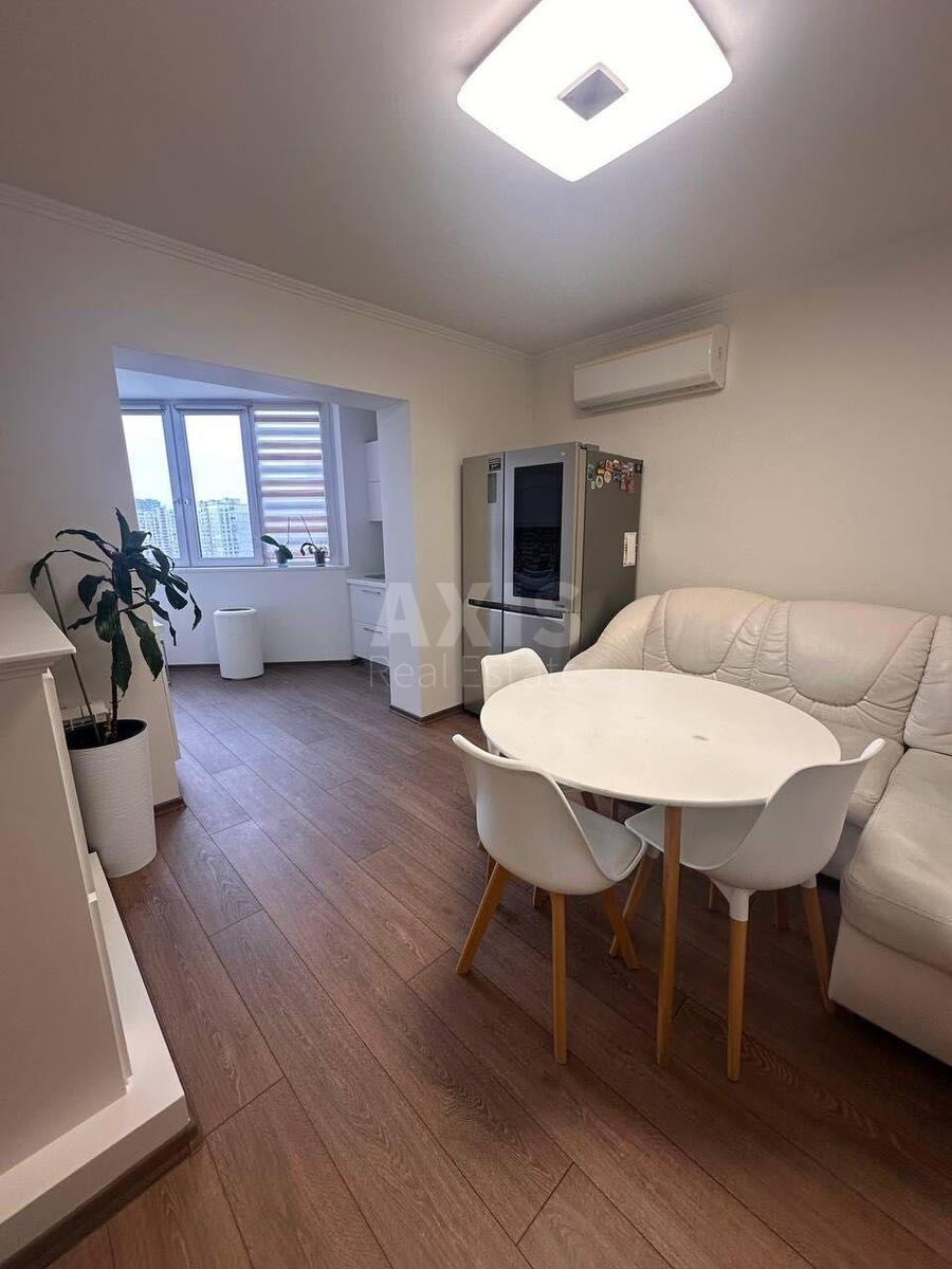 3k apartment vul. Dragomanova 12А619050