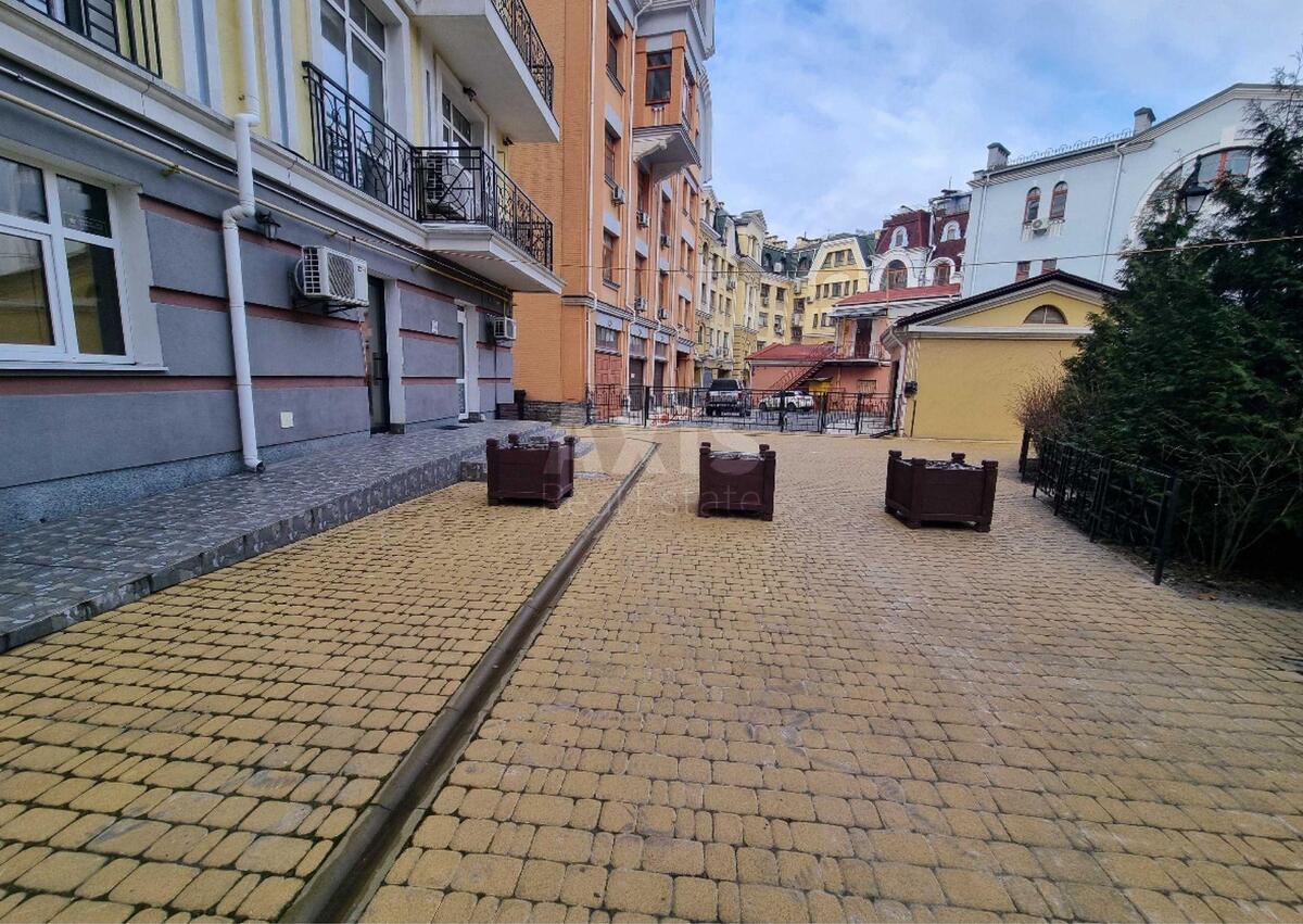 Office vul. Degtjarna 7, 100m2621479