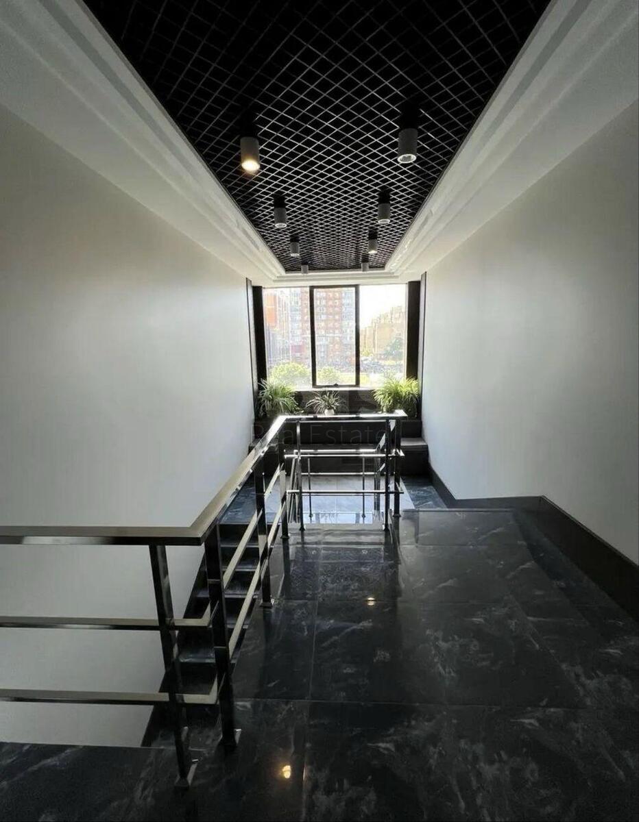 Office pr-t Obolons'kyj 26, 119m2621708