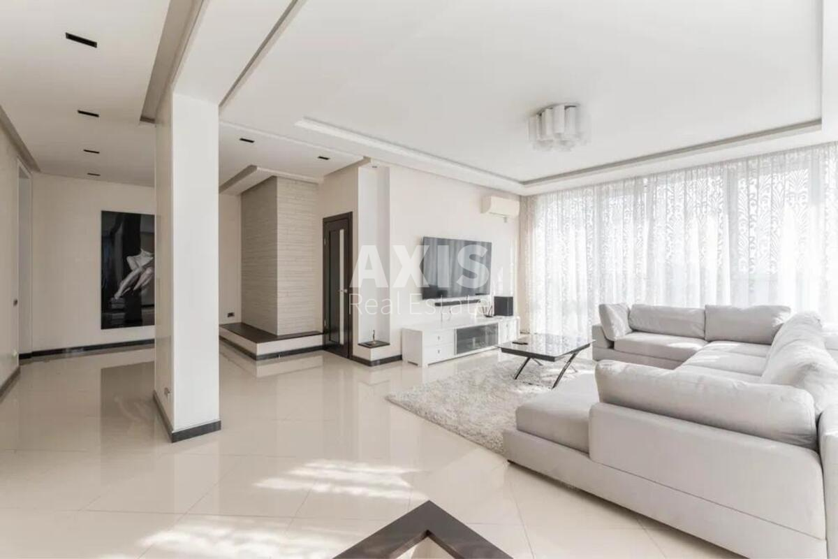 4k apartment vul. Dragomyrova Myhajla 181