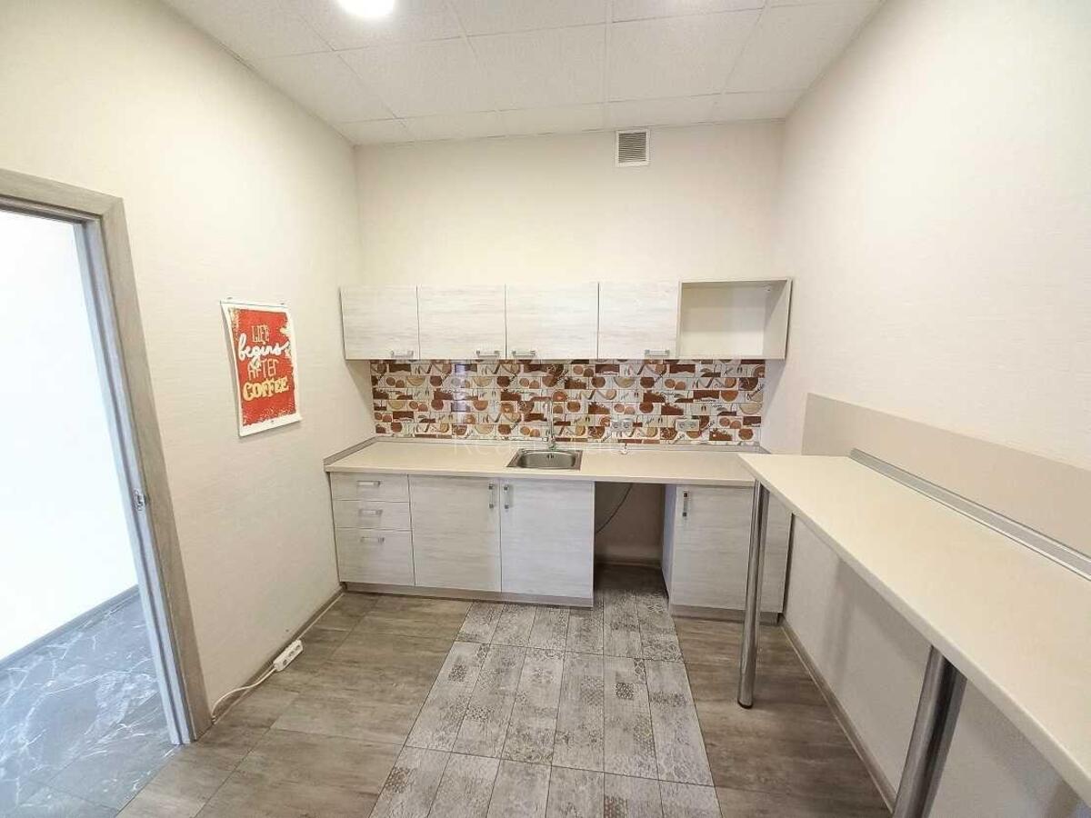 Офис спуск Кловский 7А, 165м21