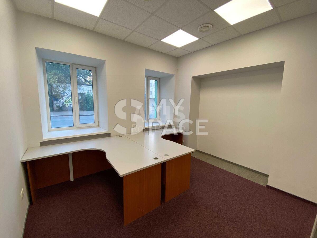 Объект торговли ул. Ярославская 47/29, 179м2635189