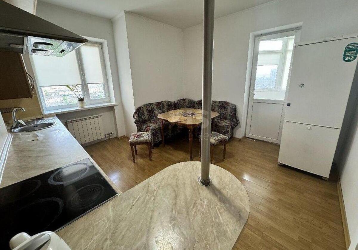 2k apartment bul. Verhovnoi' Rady 14Б0