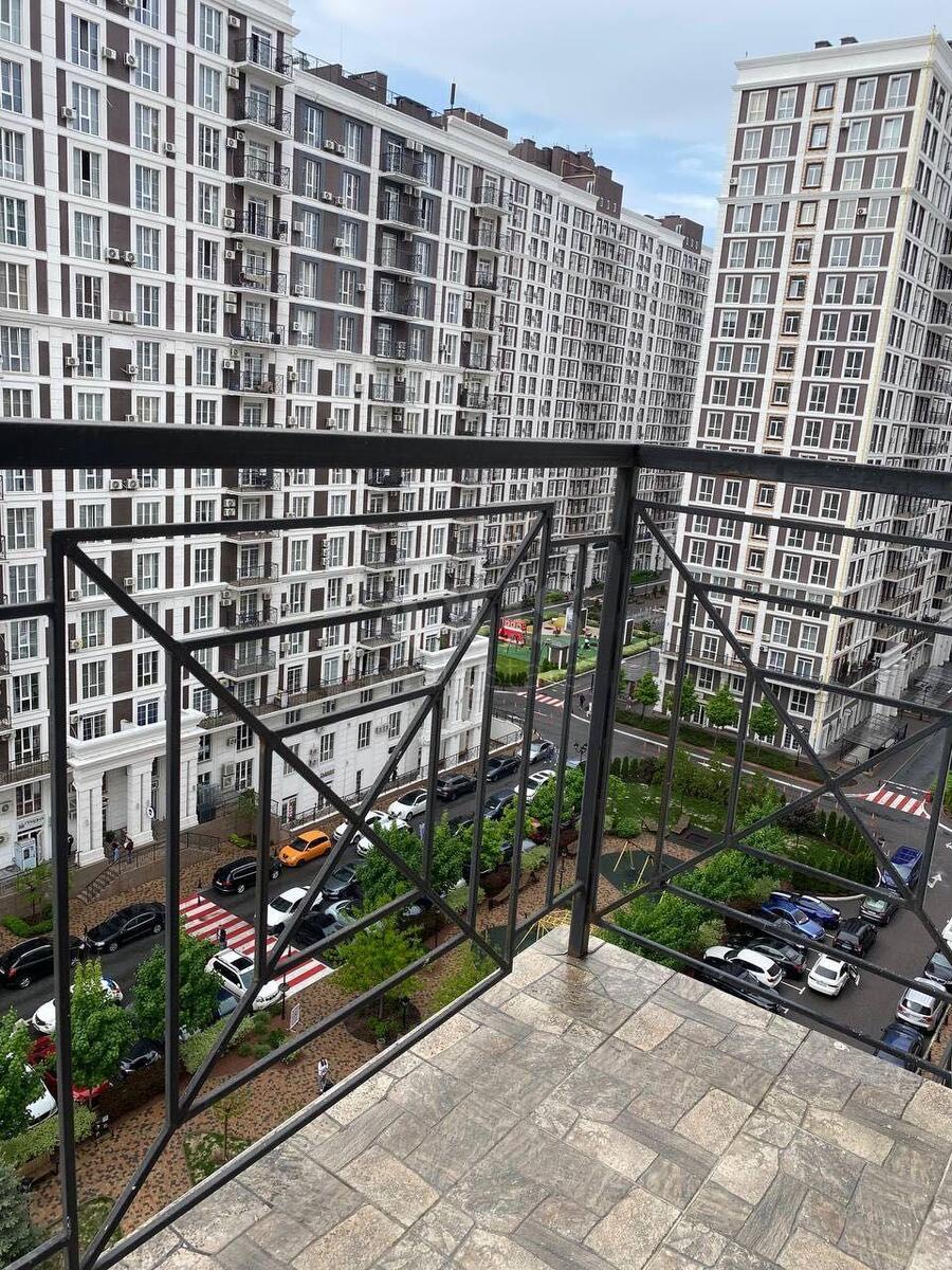 2k apartment vul. Myhajla Maksymovycha 243