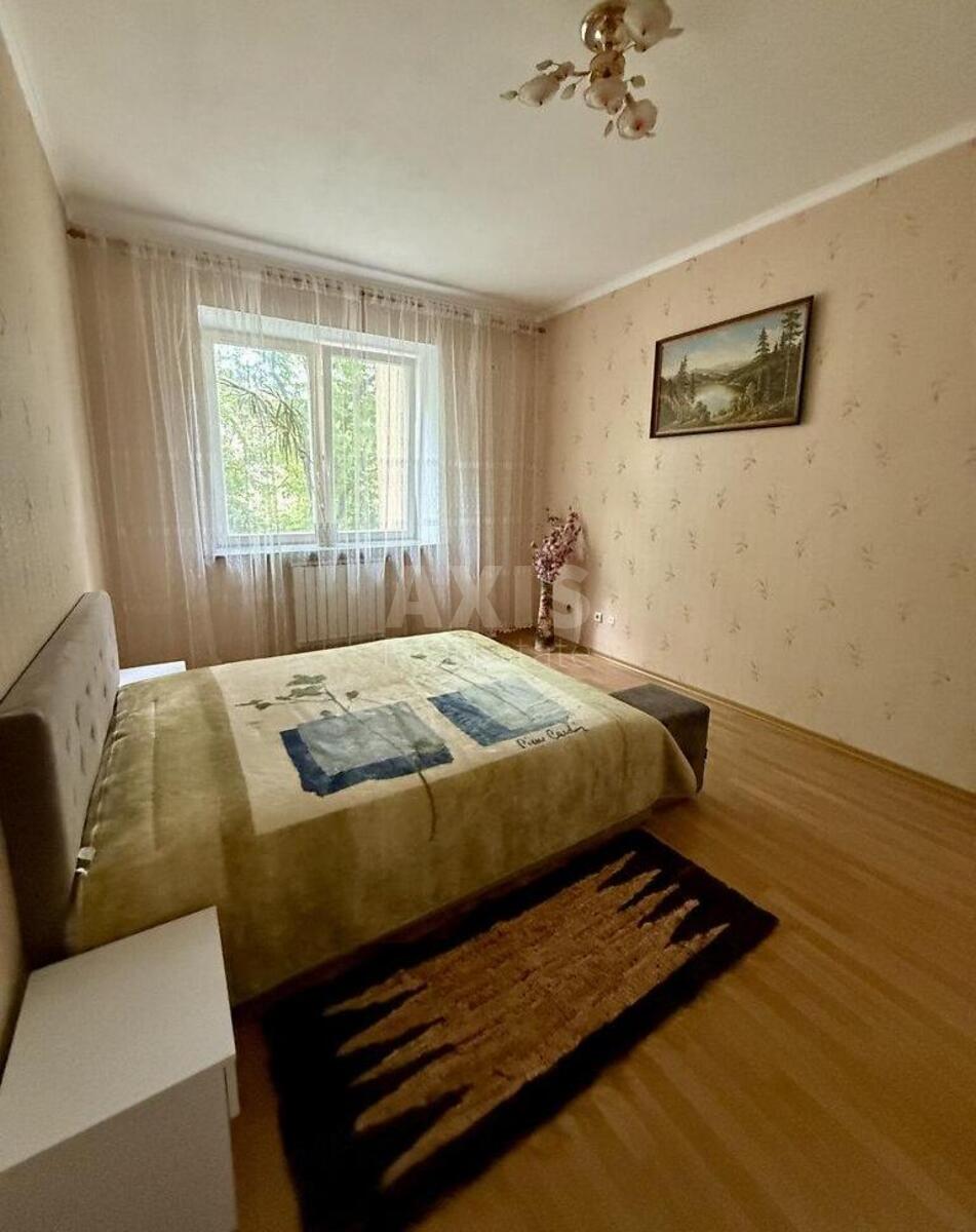 2k apartment vul. Vyshgorods'ka 45/23