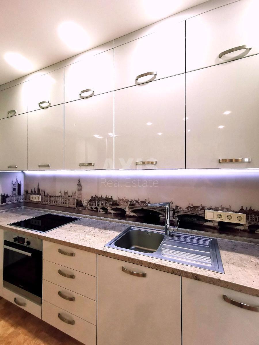 1k apartment vul. Panel'na 6633342