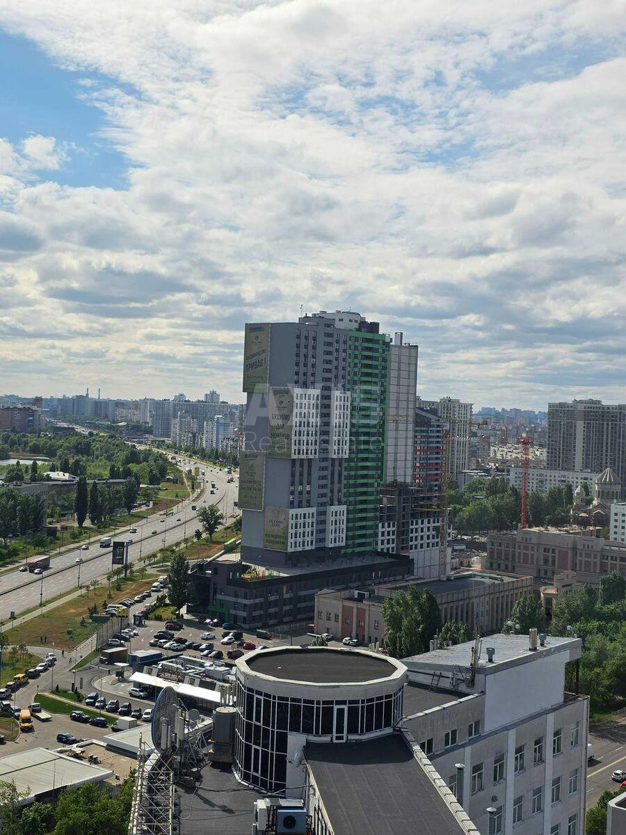 Office shose Harkivs'ke 201/203, 150m2591306