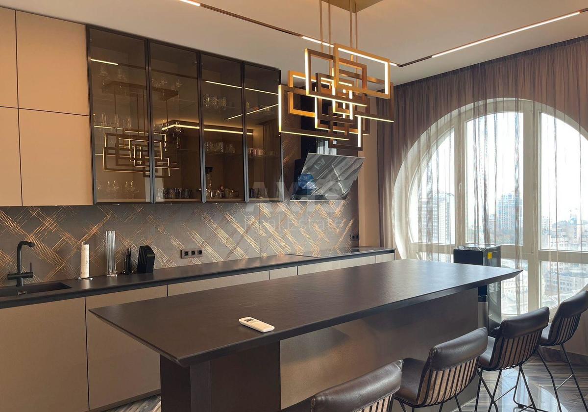 4k apartment vul. Instytuts'ka 181