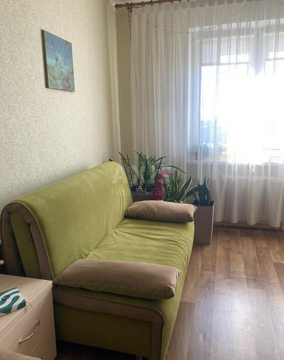 1k apartment vul. Myloslavs'ka 160