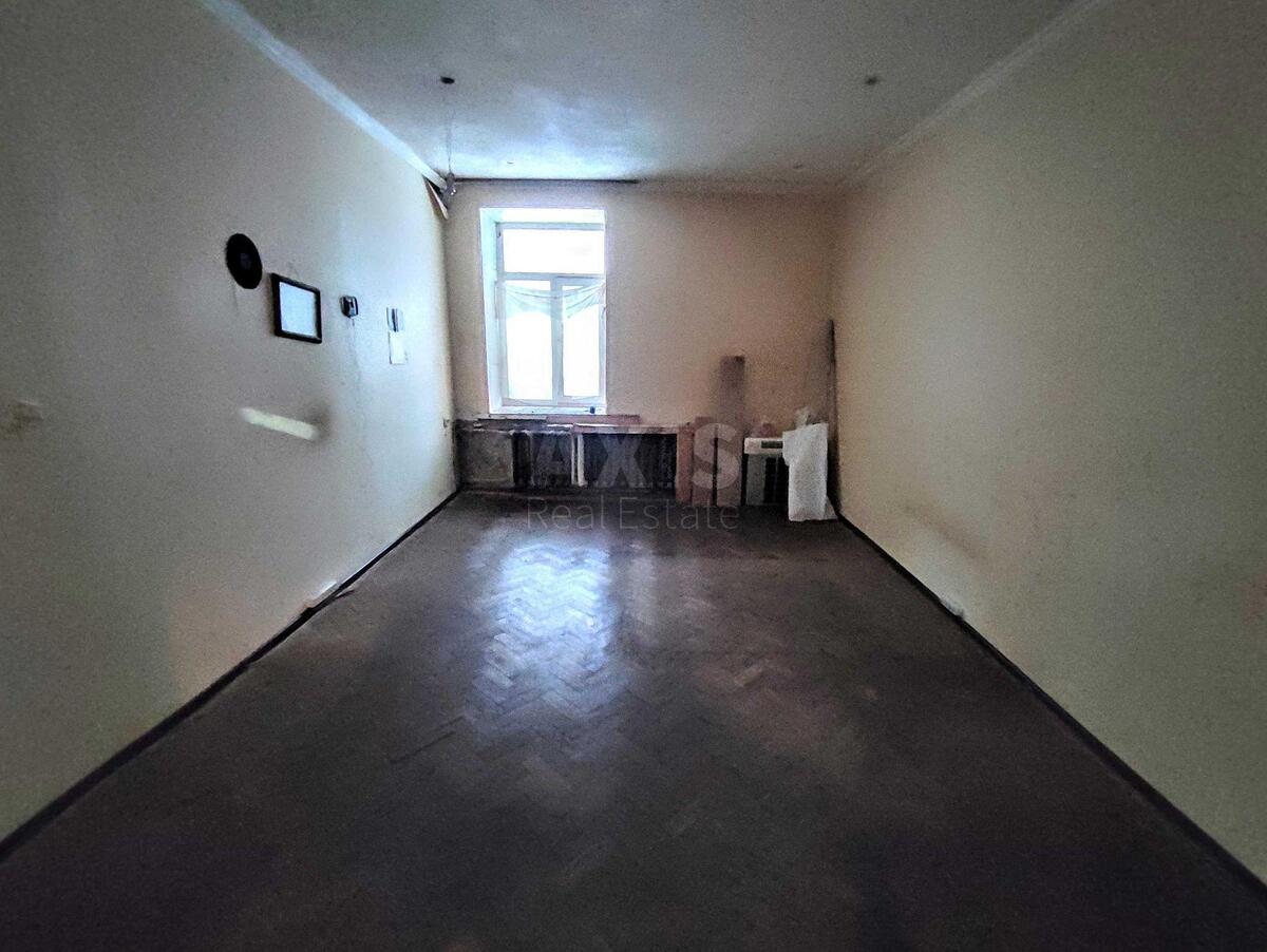 2k apartment vul. Mel'nykova 75640780