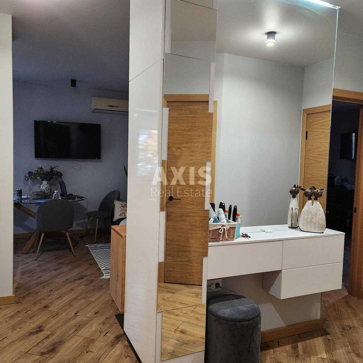 2k apartment vul. Polupanova 16411271