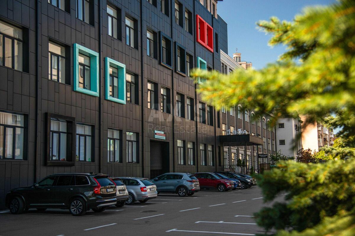 Office vul. Pymonenka Mykoly 13, 268m27