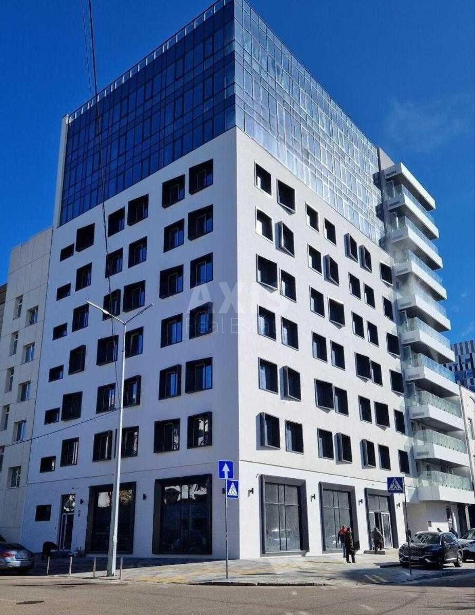 Office vul. Pochajnyns'ka 38/44, 627m2
