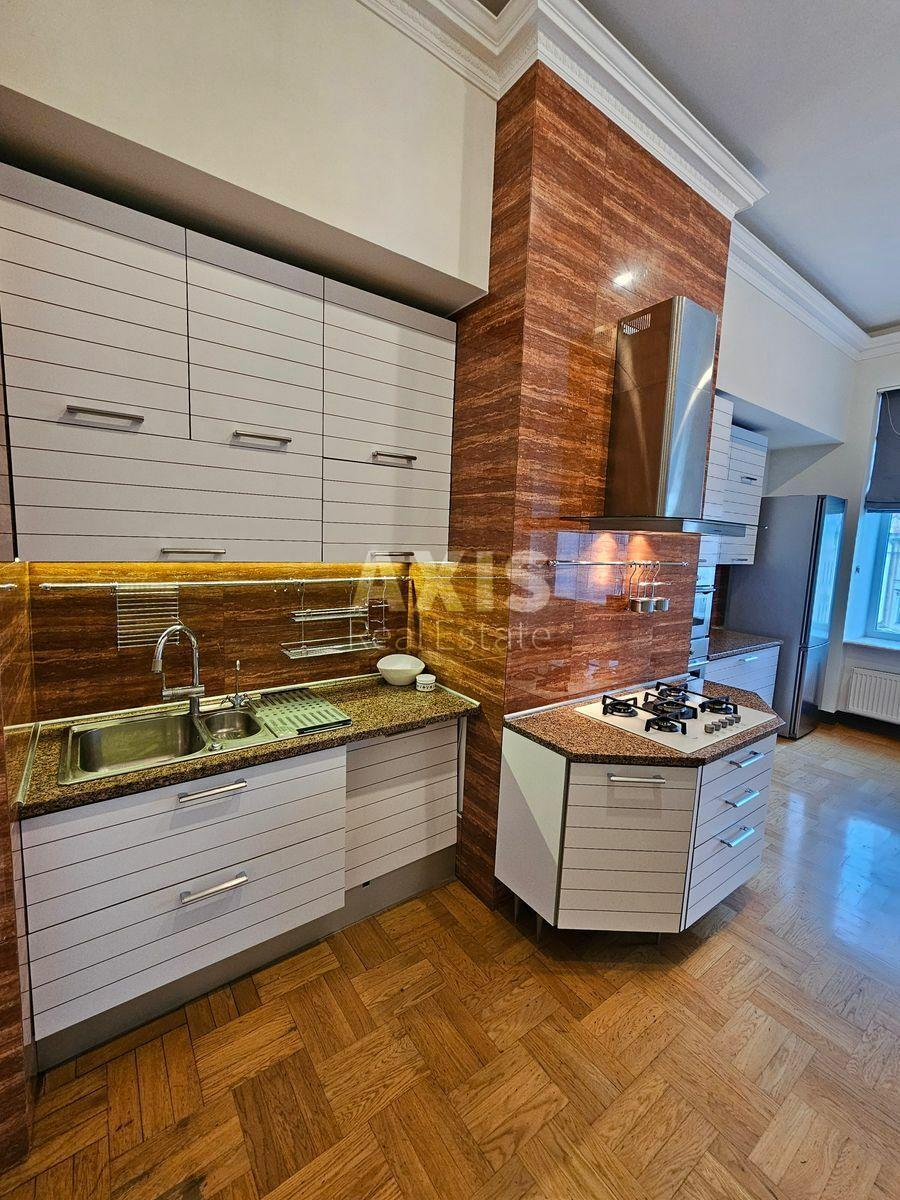 4k apartment vul. Mykil's'ko-Botanichna 14