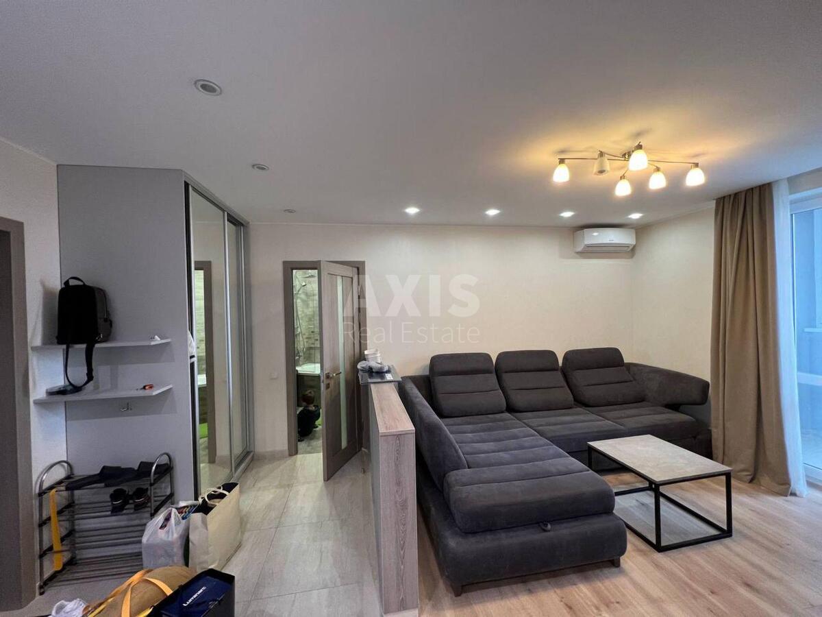 1k apartment pr-t Glushkova Akademika 9Д2
