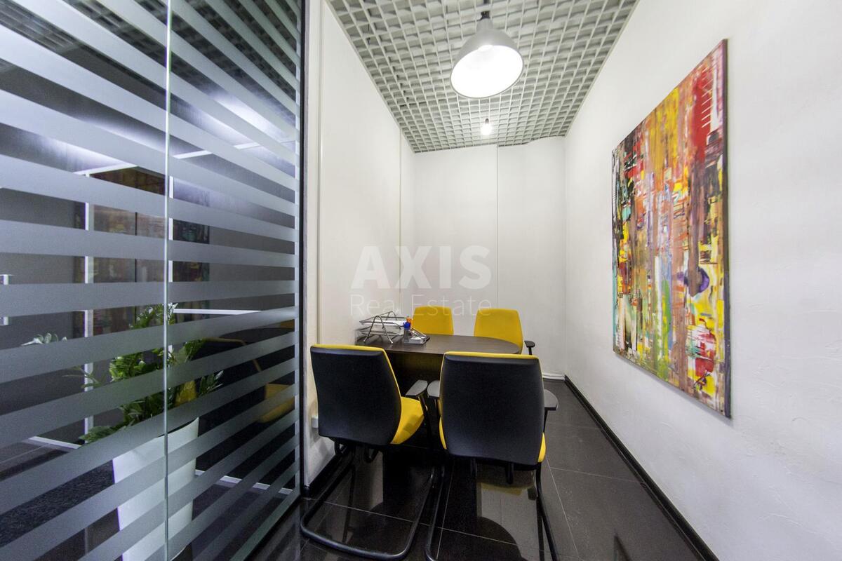 Office uzv. Klovs'kyj 7A, 85m2617778