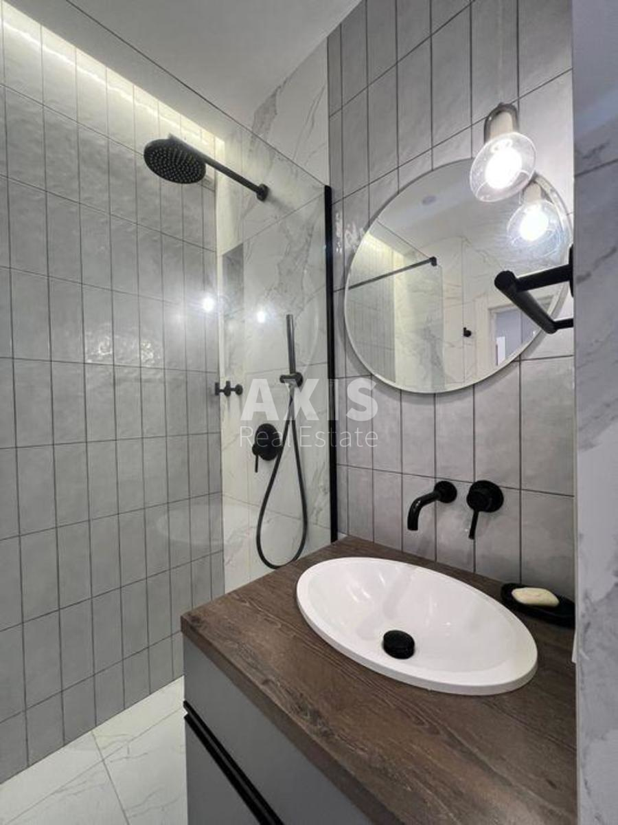 1k apartment vul. Rodyny Kristeriv 18/65