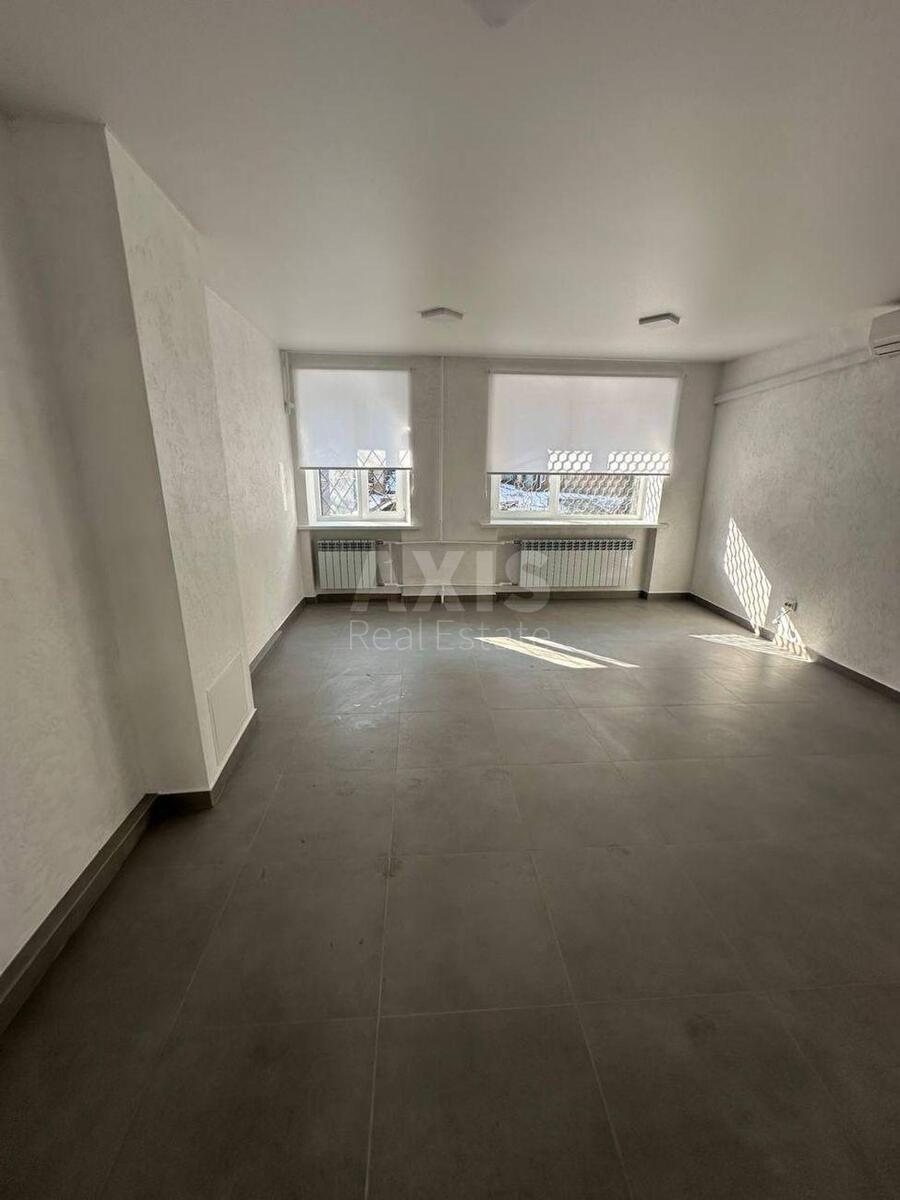 Trade object vul. Naberezhno-Hreshhatyc'ka 23, 51m2594628