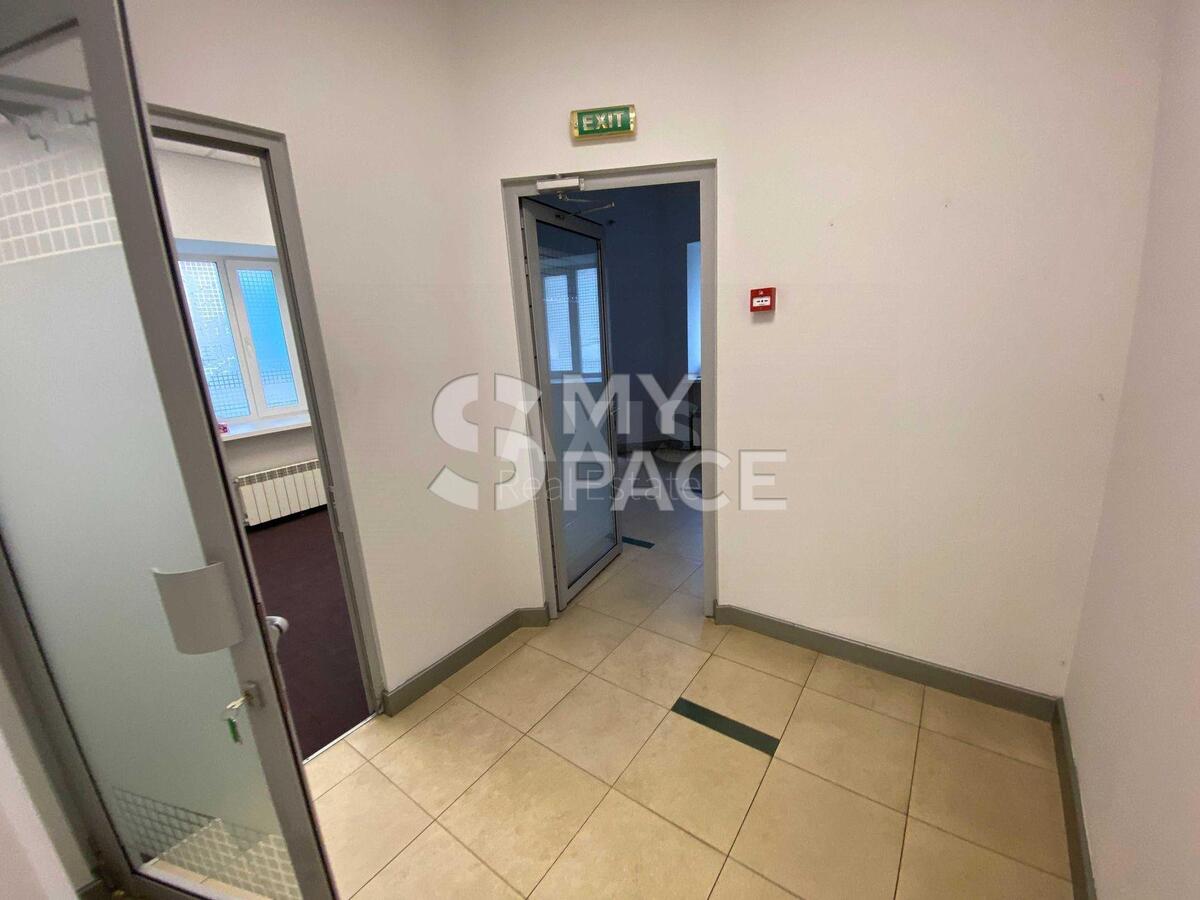 Объект торговли ул. Ярославская 47/29, 179м26351810