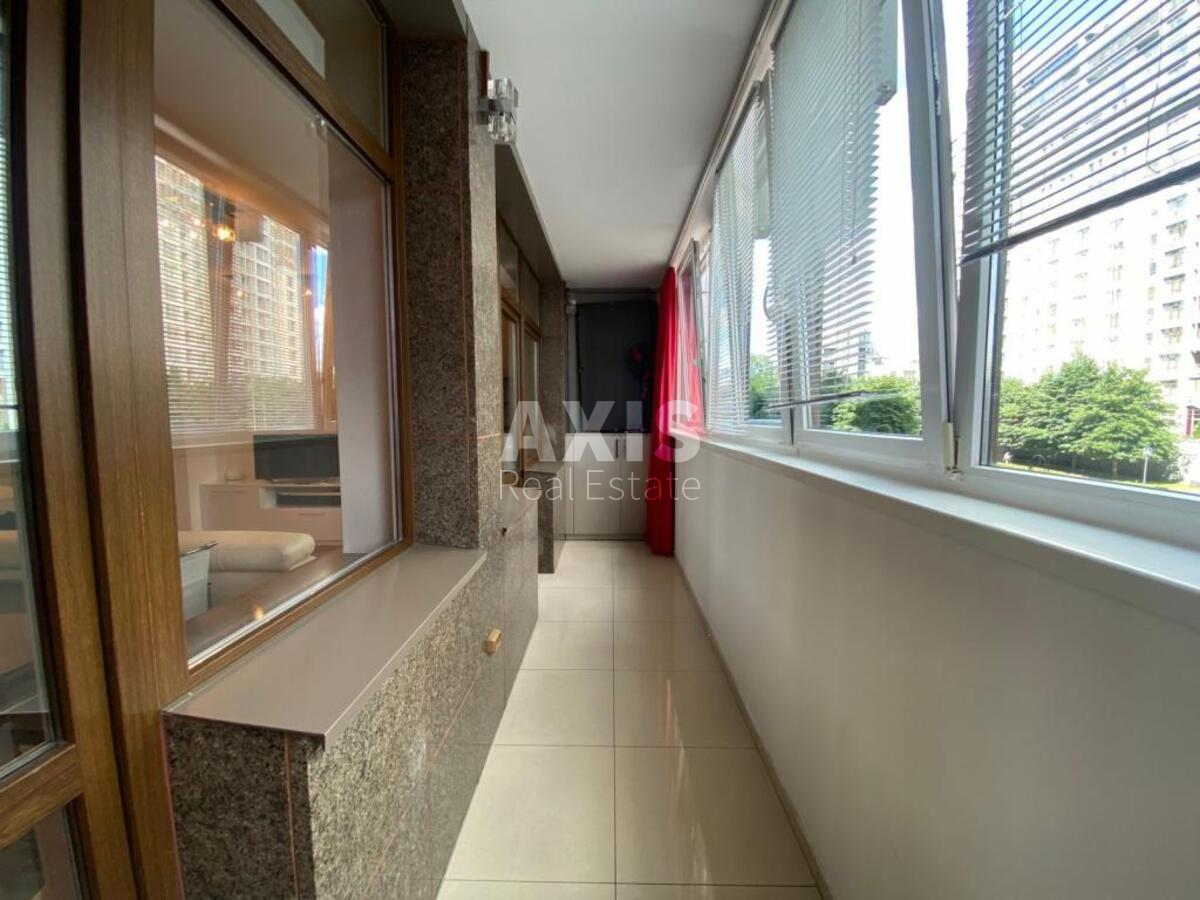 1k apartment vul. Dragomyrova Myhajla 146