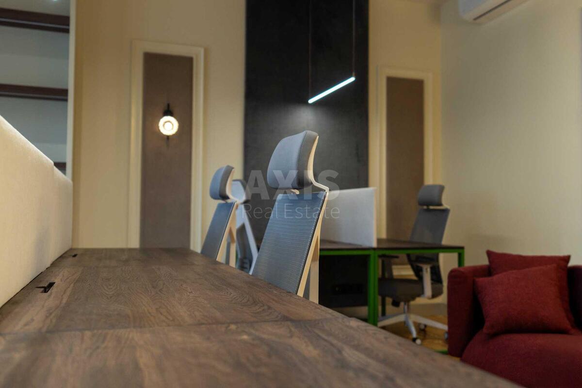 Office vul. Antonovycha 9, 125m2634052