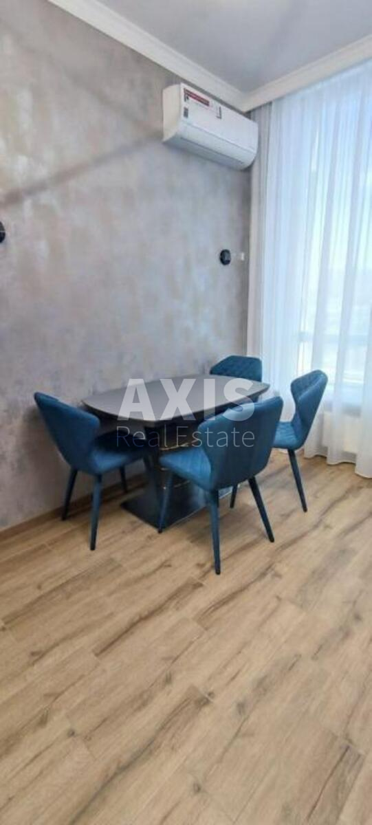 1k apartment vul. Zhyljans'ka 684