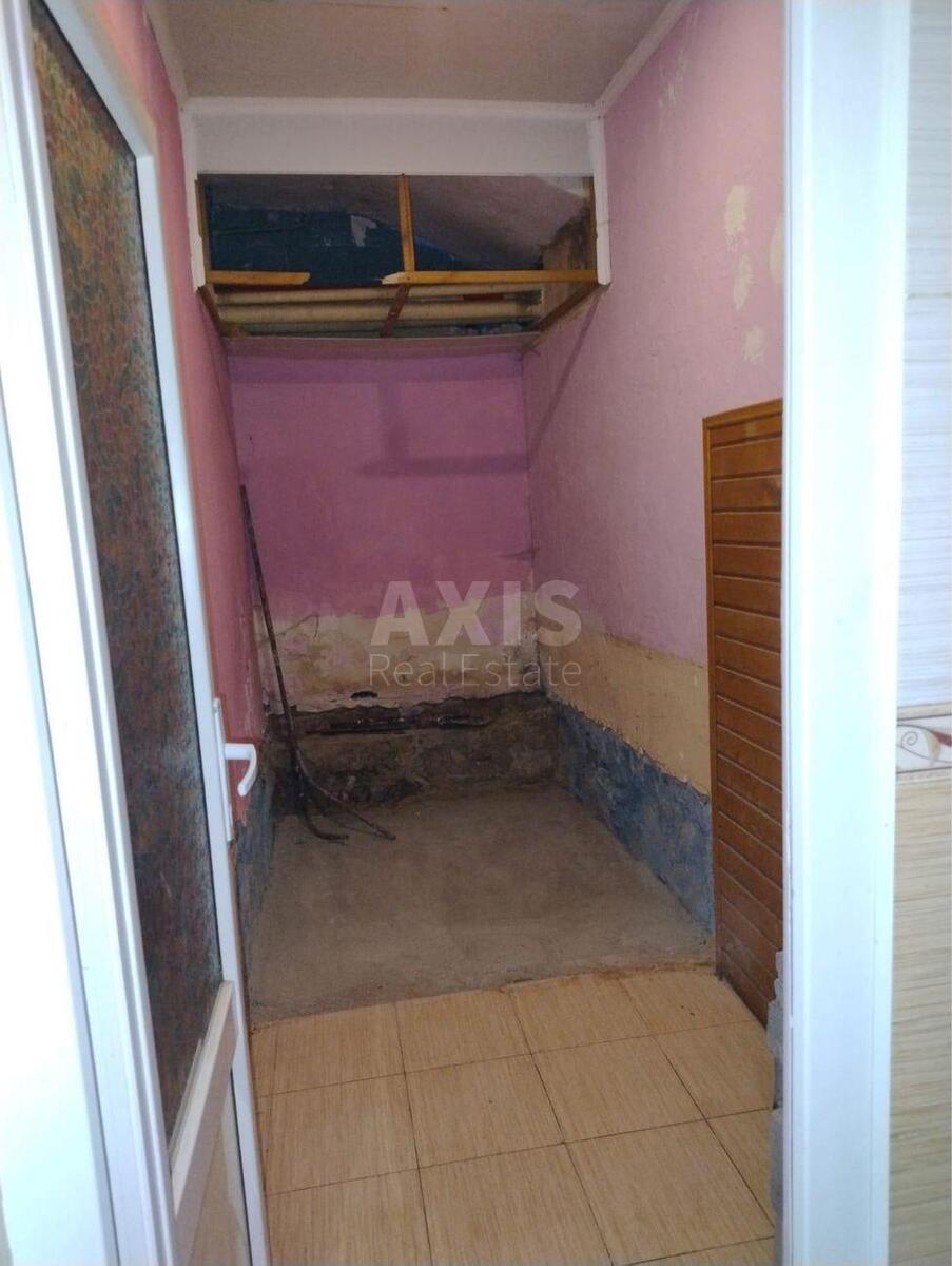 Объект сервиса ул. Кирилловская 109/2, 110м27