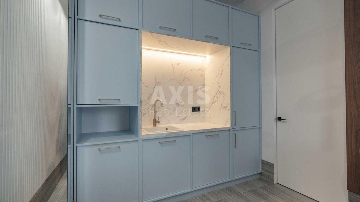 Office vul. Bul'varno-Kudrjavs'ka 15, 170m28