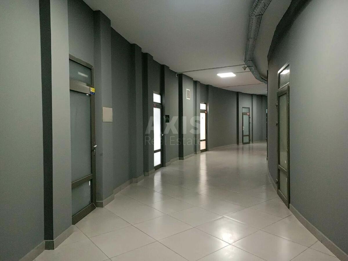 Office vul. Jevgena Konoval'cja 36Д, 163m2633484